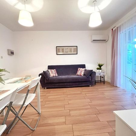 Central 2 Bedroom Apt Terrace And Pool Ayia Napa Exterior foto