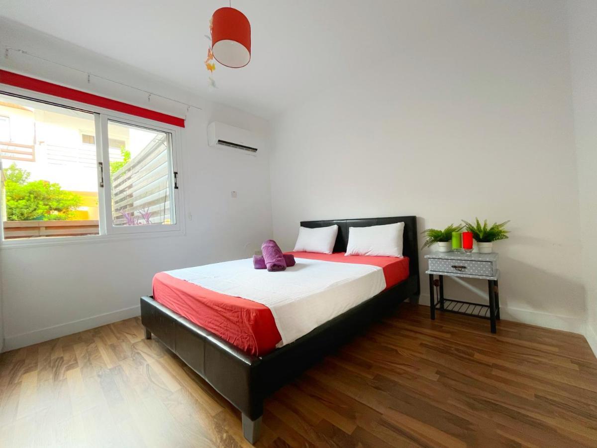 Central 2 Bedroom Apt Terrace And Pool Ayia Napa Exterior foto